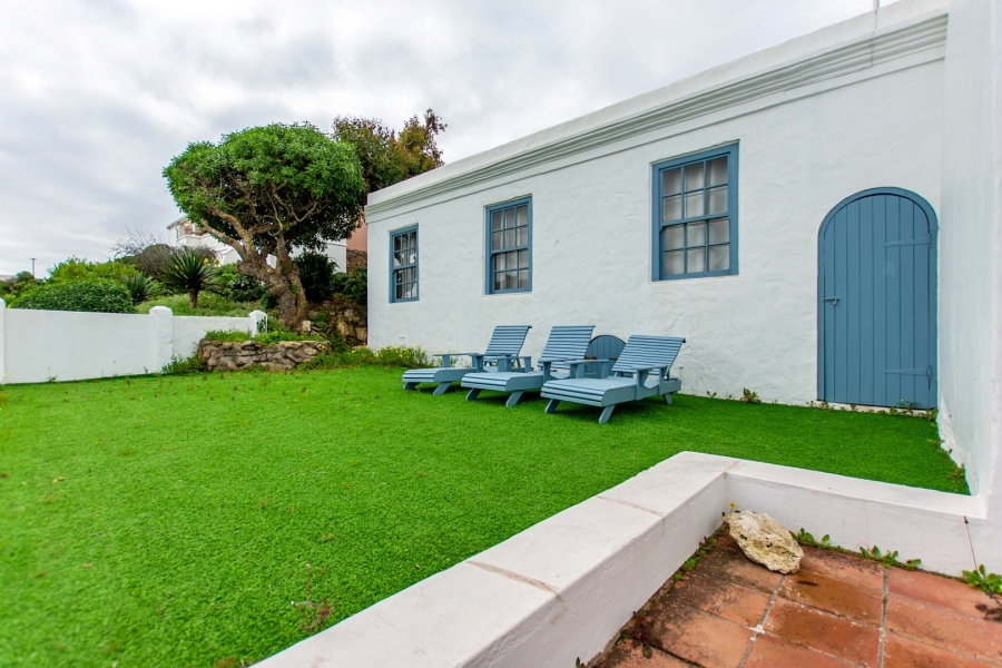 3 Bedroom Property for Sale in Middedorp Western Cape
